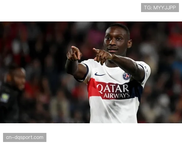 官方:法兰克福前锋科洛-穆阿尼因腿筋伤势将缺席四周 官方:法兰克福前锋科洛-穆阿尼因腿筋伤势将缺席四周