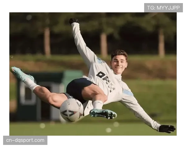 阿尔瓦雷斯独家对话:谈在曼城的角色与世界杯记忆 阿尔瓦雷斯独家对话:谈在曼城的角色与世界杯记忆